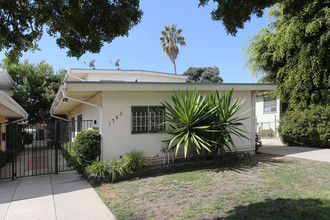 1723 Centinela Ave in Santa Monica, CA - Building Photo - Building Photo