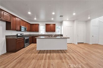 7465 Galloway Ln in Chino, CA - Building Photo - Building Photo