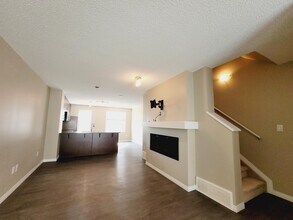 9151 Shaw Way SW in Edmonton, AB - Building Photo - Building Photo