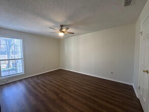 3090 S Wesley Ct in Memphis, TN - Building Photo - Building Photo