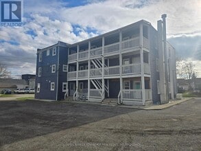 25 Forsythe St in Fort Erie, ON - Building Photo - Building Photo