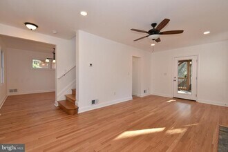 2302 Dexter Ave in Silver Spring, MD - Foto de edificio - Building Photo