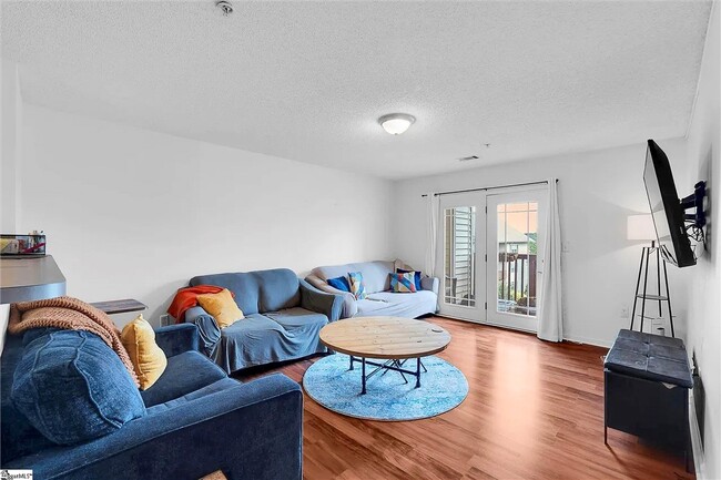 property at 1412 Harts Ridge Dr