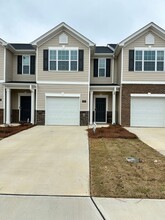 1351 Amberview Ln in Kernersville, NC - Foto de edificio - Building Photo