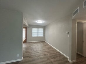 1102 NW 13th St in Andrews, TX - Building Photo - Building Photo