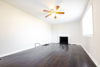 369 S Chase Ave in Columbus, OH - Building Photo - Building Photo