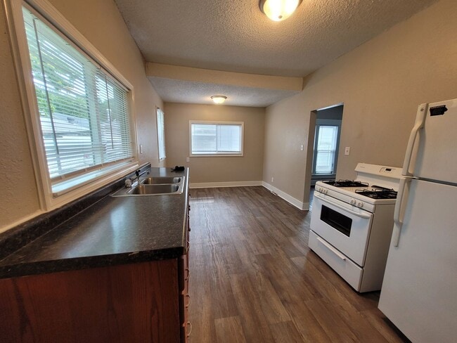 854 Buchanan St in Des Moines, IA - Building Photo - Building Photo