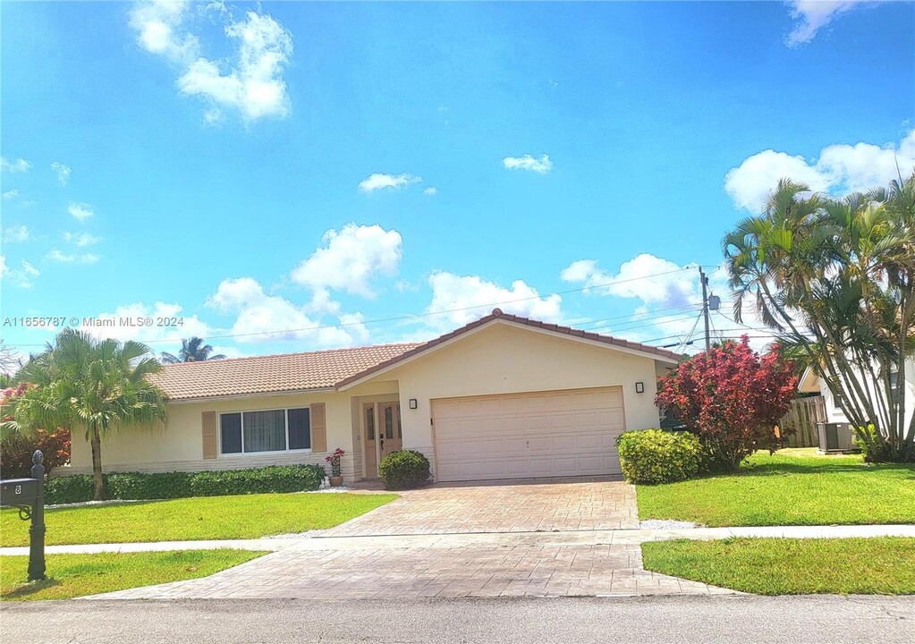 8 Tam O Shanter Ln in Boca Raton, FL - Foto de edificio