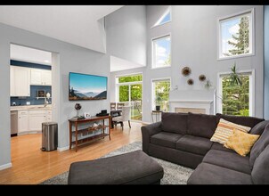 6715 158th St W in Apple Valley, MN - Building Photo - Building Photo