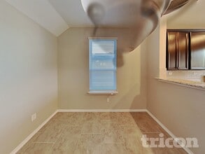 10355 Dunlap in San Antonio, TX - Foto de edificio - Building Photo