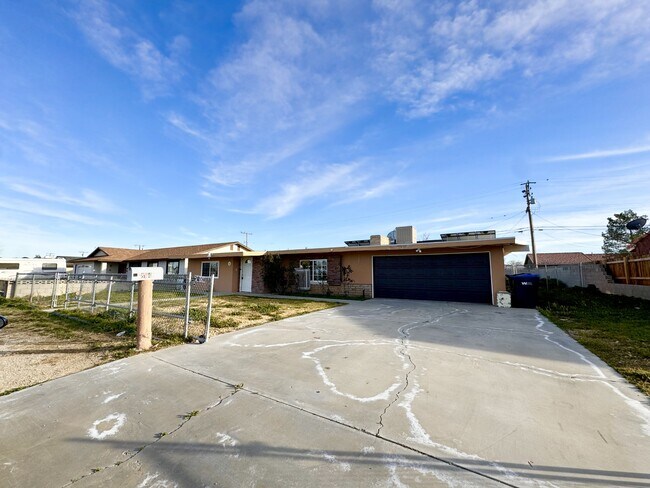 8740 Catalpa Ave in California City, CA - Building Photo - Building Photo