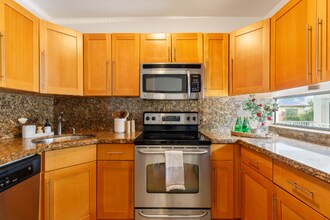 600 76th St in Miami Beach, FL - Building Photo - Building Photo