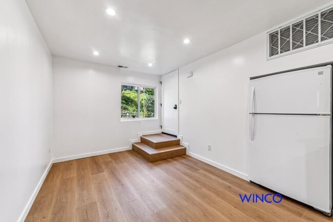 372 Avalon Dr in South San Francisco, CA - Building Photo - Building Photo