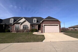 3813 Liberty Cir in Champaign, IL - Building Photo
