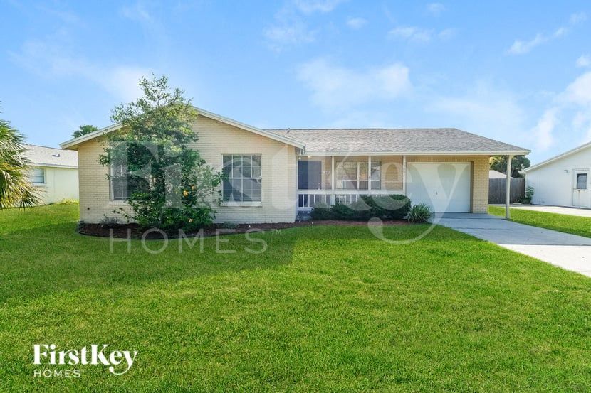 1007 Coldstream Ct in Tarpon Springs, FL - Building Photo