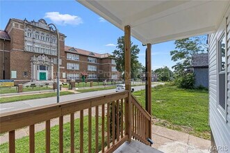 5021 Davison Ave in St. Louis, MO - Building Photo - Building Photo