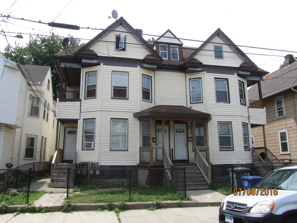 97 Lee Ave in Bridgeport, CT - Building Photo