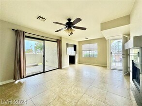 4819 S Torrey Pines Dr in Las Vegas, NV - Building Photo - Building Photo