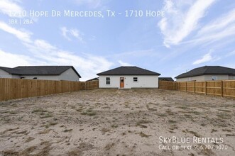 1710 Hope Dr in Mercedes, TX - Building Photo - Building Photo