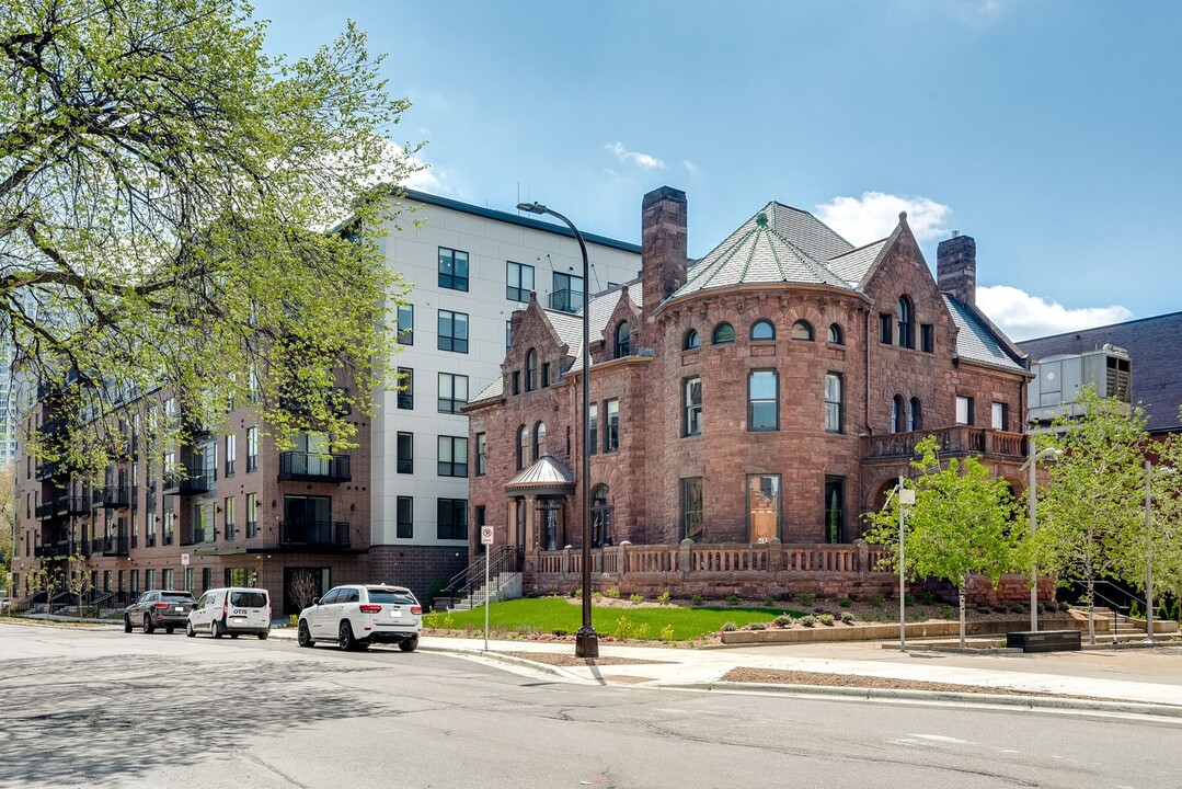 The Abbey Apartments in Minneapolis, MN - Foto de edificio