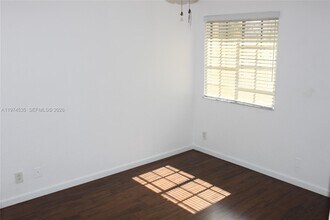 3857 Tree Top Dr in Weston, FL - Building Photo - Building Photo