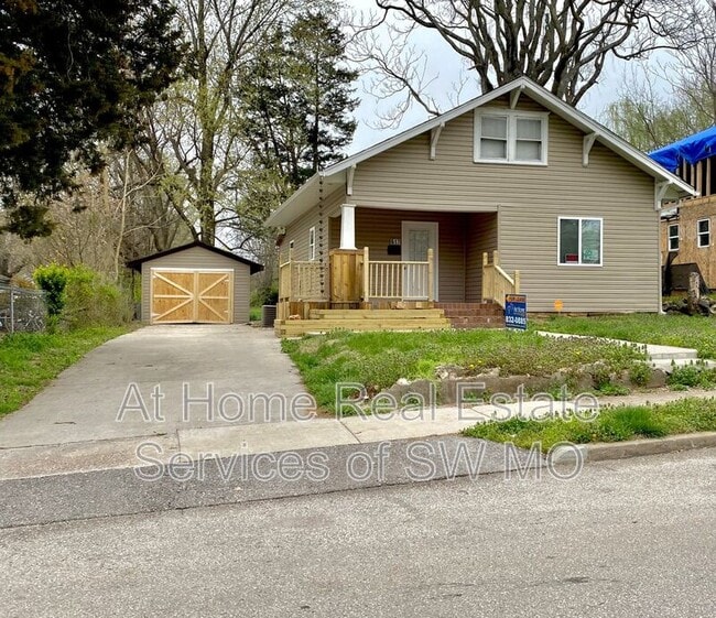 property at 617 S Fort Ave