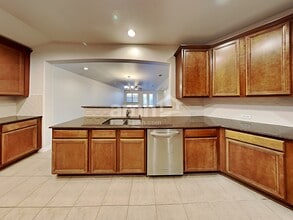 5825 Stone Mountain Rd in The Colony, TX - Foto de edificio - Building Photo