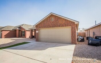 2005 Kenwood Ave in Lubbock, TX - Building Photo - Building Photo