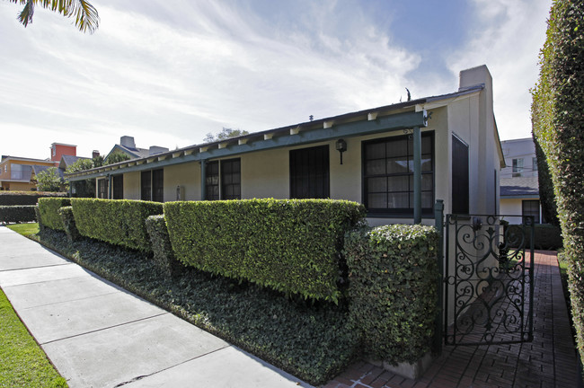 3582-3592 6th Ave in San Diego, CA - Foto de edificio - Building Photo