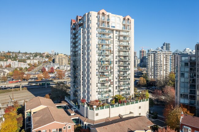 Laguna Landing in New Westminster, BC - Building Photo - Building Photo