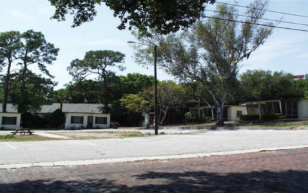 1513 Lake Tarpon Ave in Tarpon Springs, FL - Building Photo