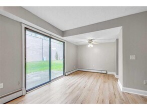 831 Old Settlers Trail in Hopkins, MN - Building Photo - Building Photo