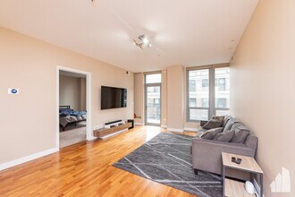 565 W Quincy St, Unit 907 in Chicago, IL - Building Photo - Building Photo