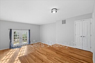 2146 Golf Course Dr in Reston, VA - Building Photo - Building Photo