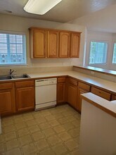 2940 Matt Dr in Eugene, OR - Building Photo - Building Photo