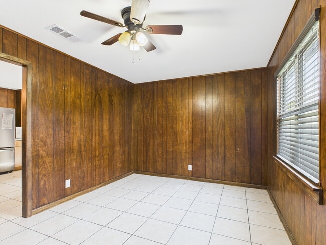 701 Henrietta St in Fredericksburg, TX - Building Photo - Building Photo