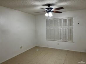 303 Forest Hills in Weslaco, TX - Building Photo - Building Photo