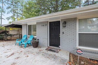 1427 Dennis Dr in Decatur, GA - Building Photo - Building Photo