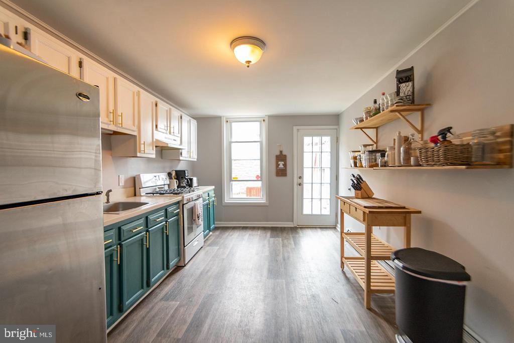 4708 Fowler St in Philadelphia, PA - Building Photo