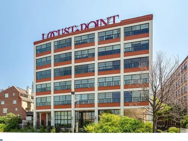 2429 Locust St, Unit 615