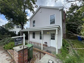 307 W Broadway in Port Jefferson, NY - Building Photo - Building Photo