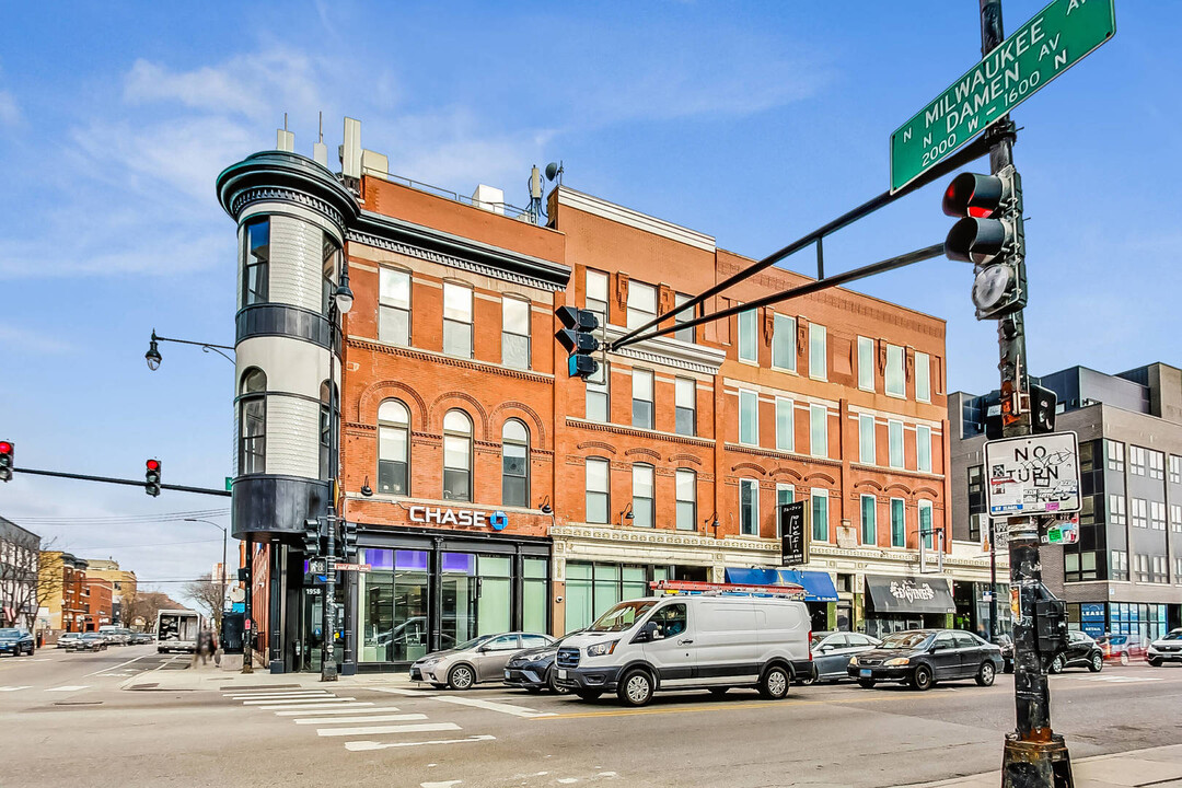 1954 W North Ave in Chicago, IL - Building Photo