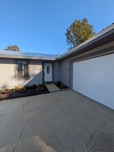 349 Water Oak Ln in Ormond Beach, FL - Foto de edificio - Building Photo