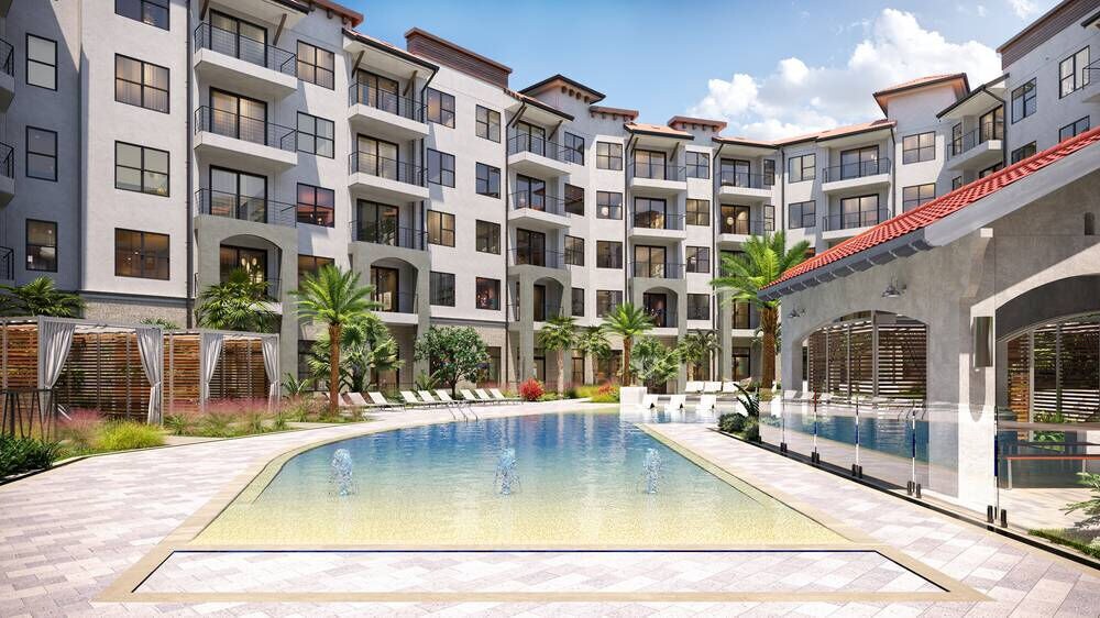 Perla Gem Lake in Maitland, FL - Building Photo