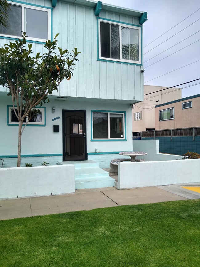 4127 Everts St, Unit 4127 in San Diego, CA - Foto de edificio - Building Photo