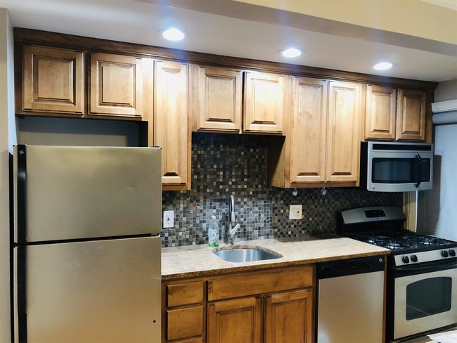 4804 Jefferson St-Unit -104 in Kansas City, MO - Building Photo - Building Photo