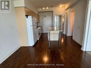 29 Singer Ct in Toronto, ON - Building Photo - Building Photo