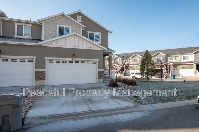 243 W Silver Springs Dr in Vineyard, UT - Building Photo