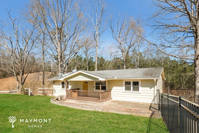 2540 Summer Lake Rd in Lithia Springs, GA - Foto de edificio - Building Photo