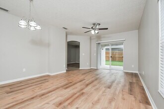 6917 Summer Harbor Ln in Riverview, FL - Foto de edificio - Building Photo